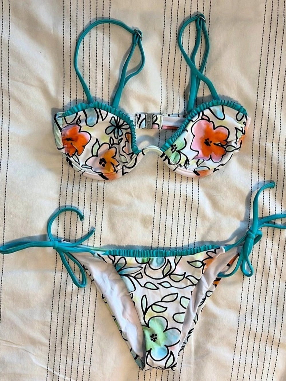Princess Polly Bikini - Picture 2 of 5